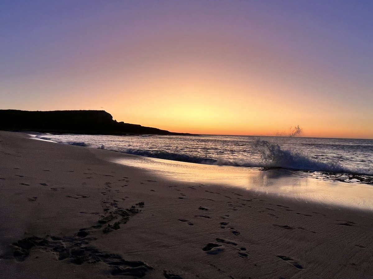 Western Australian sunsets are amazing, opportunities to reflect, reset and be fully present. #kalbarri #3/4LapoftheMap