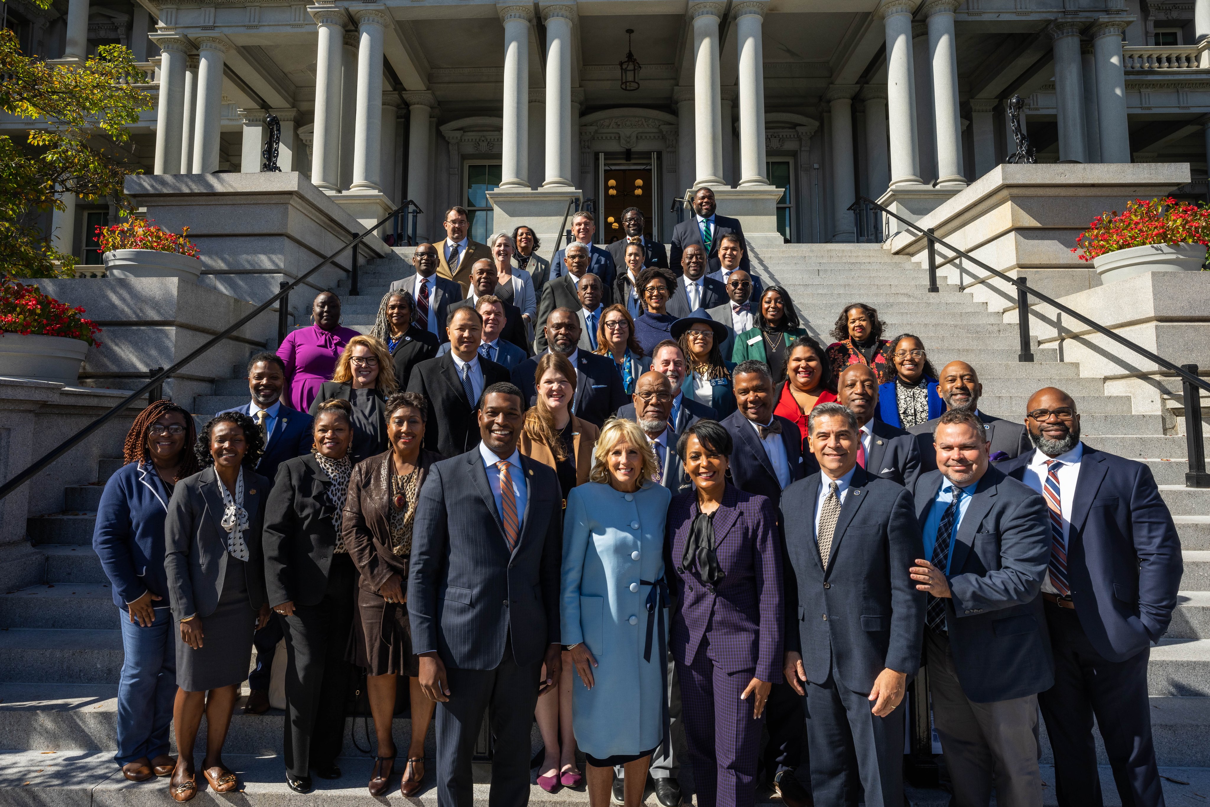 The First Lady greets over 40 elected officials and community leaders from Georgia for a “Communities in Action: Building a Better Georgia” event. 