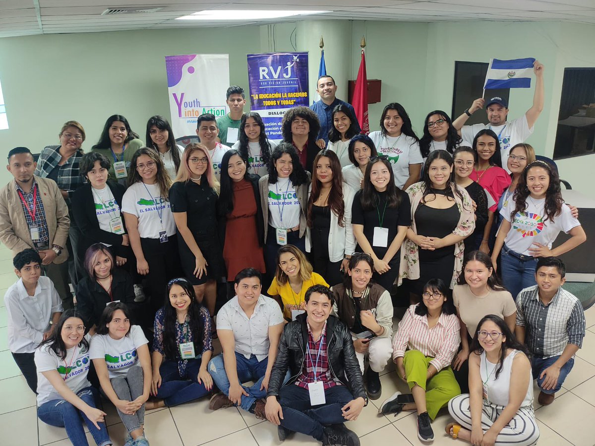 SERESProject's tweet image. #LCOY fue un espacio para crear una propuesta para los representantes de El Salvador a nivel internacional sobre como enfrentar el #cambioclimático. Un espacio diverso y lleno de ideas para crear políticas que encaminan a tener una sociedad más responsable. @youthintoaction