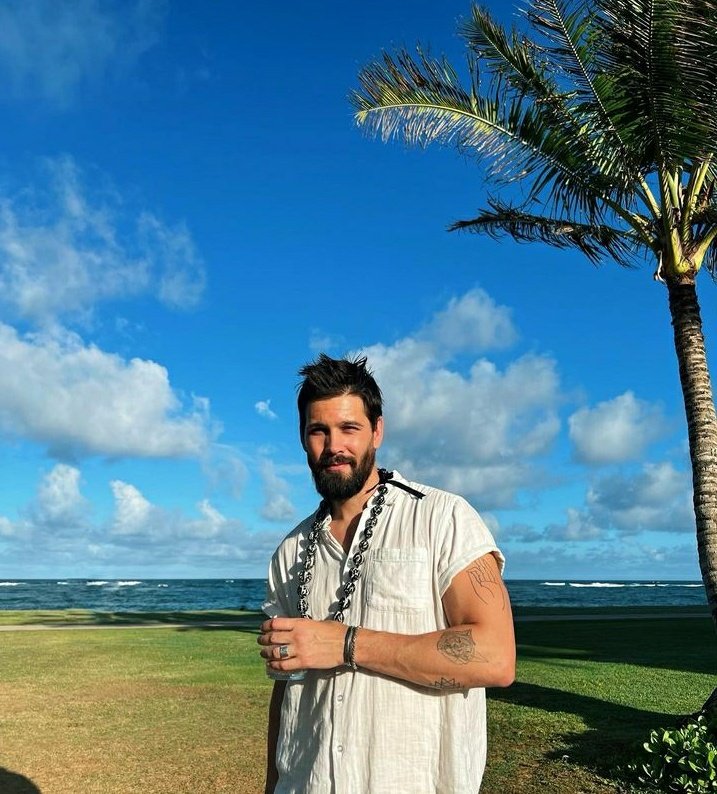 CaseyDeidrick Greece tweet media