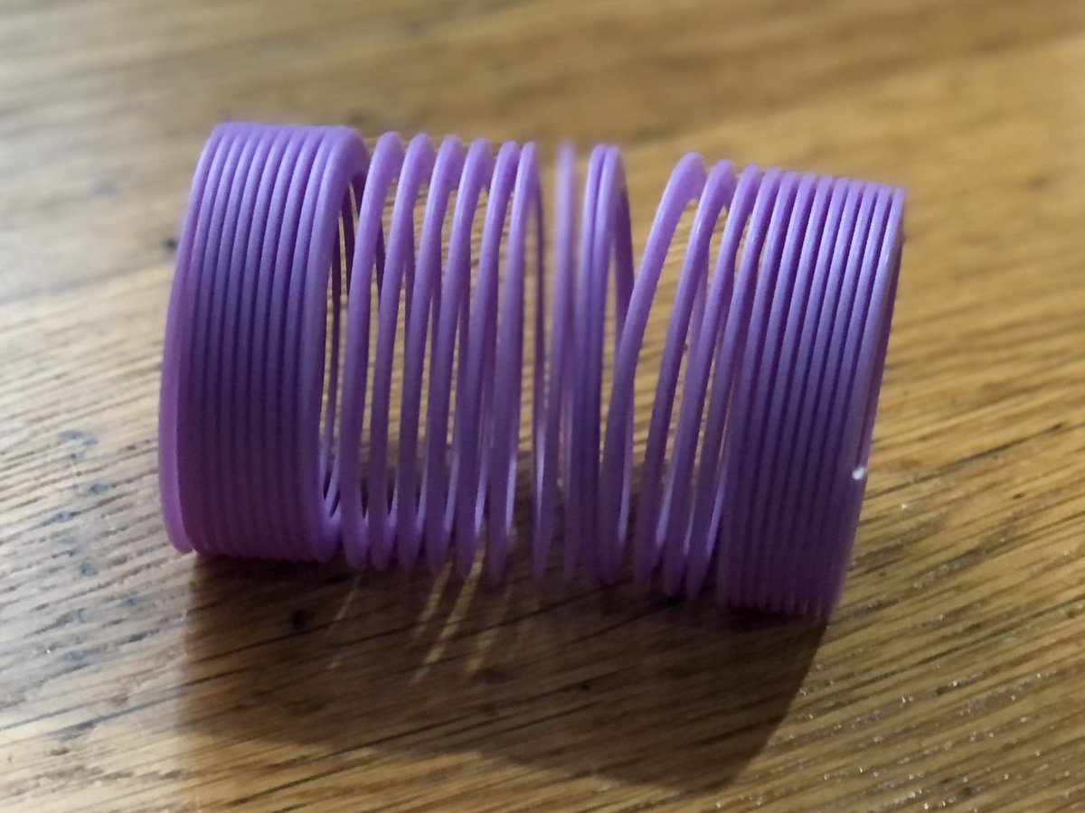 TannyMcG's tweet photo. Today we used a Slinky to show how our thinking grows over time, &amp; how we can reflect upon that thinking &amp; synthesize it. #Realia #ConcreteObject #ComprehensionConnections There’s nothing too abstract that we can’t make a physical representation of it (paraphrasing @rickwormeli2) https://t.co/vzZj9Lse77