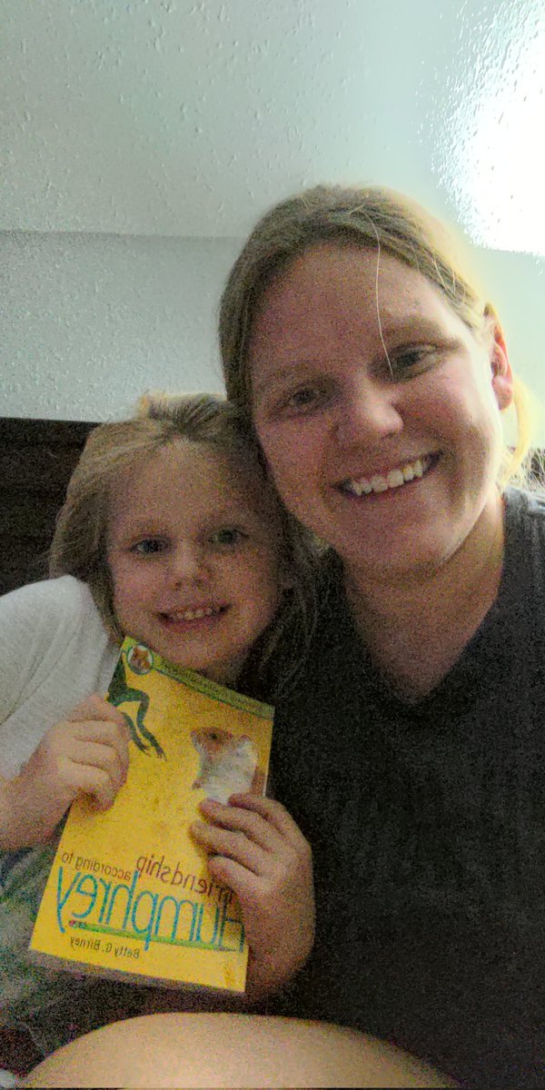 tboldt5's tweet photo. Reading Friendship According to Humphrey with my favorite girl! #readtothem @bettygbirney @EstellineSchool https://t.co/yI1UqDa6Sk