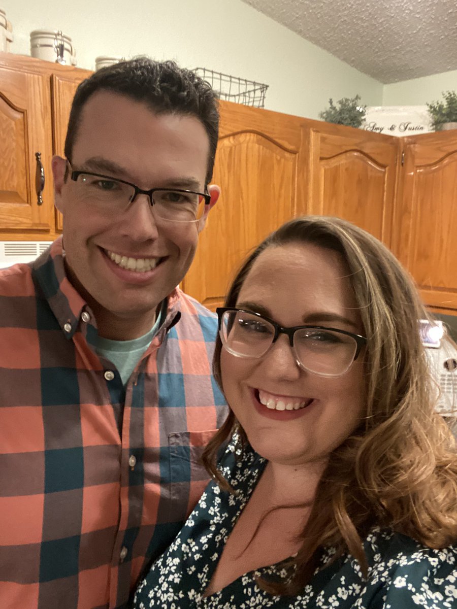 afling's tweet photo. Happy anniversary @mang1one! I love you 💜💜 https://t.co/0vVfD9fGFy