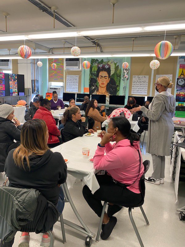 MottHall467 tweet media