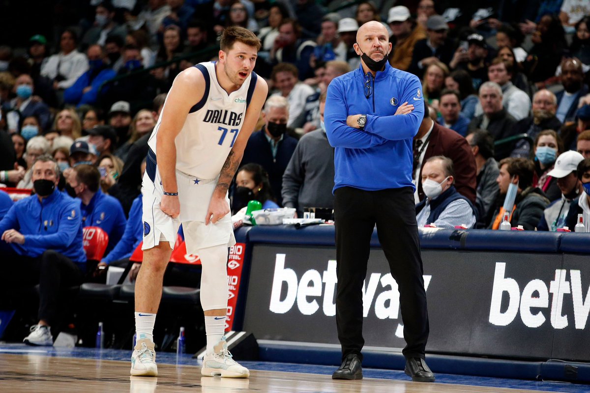 trojanwbb's tweet photo. Good luck this season to @RealJasonKidd and the @dallasmavs! Thank you for all you do! #jasonkidd #jkidd #skyline #trojans  #mavericks #mavs #nba https://t.co/jBcESIAR9B
