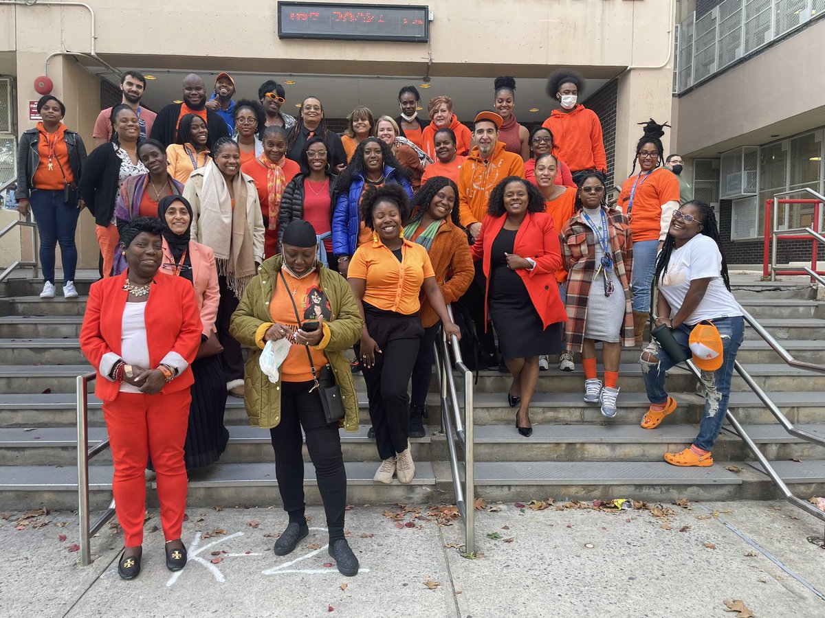 PS375Jackie's tweet photo. We stand UNITED🧡 at the Jackie Robinson School Campus with @EFMSRISE
#StaffUnited
#UnityEveryDay
#PS375
#MS352 #Rise
Say UNITY on 3!!
UNIIIIIITTTTYYYY🧡
@CSD17NYC @District17CEC @SheneanL @BkSouthBevLogan @Empressrose72 @Philton73287848 #GreatThingsHappeningInD17 #OnTheRise https://t.co/OpqhYcltKA