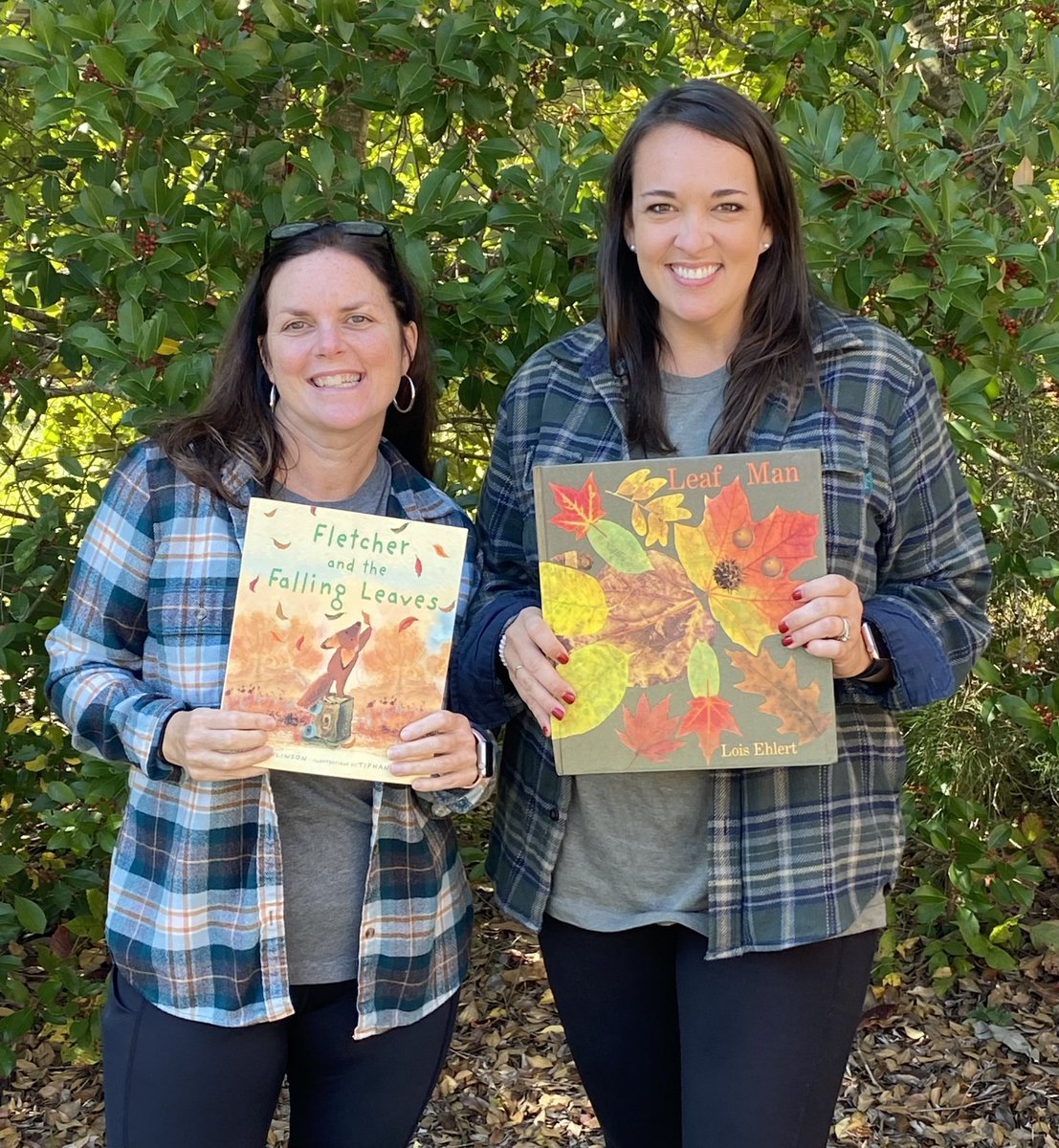 ChristmasRowe's tweet photo. Such a fun day celebrating our love of Fall and Reading. #FallintoaGoodBook @RockHillSchools @YorkRoadElem @GuytonCguyton #RockSolid https://t.co/HRPpVEOF6Y