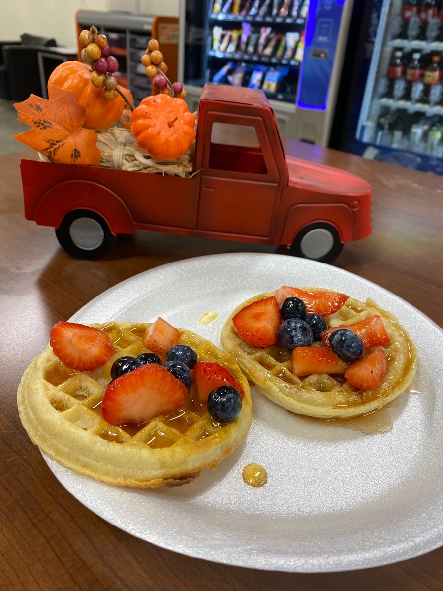 selasaid3's tweet photo. It’s waffle o’clock!!! 
Continuing our CAM celebration with waffle day! #L'eggomyEggo 
@OscarM_8523 @DianaSundermann @Yolanda_8523 @MariFino8523 @Dalton8523 @Fuerstenberg15 https://t.co/QpMz35F3ND
