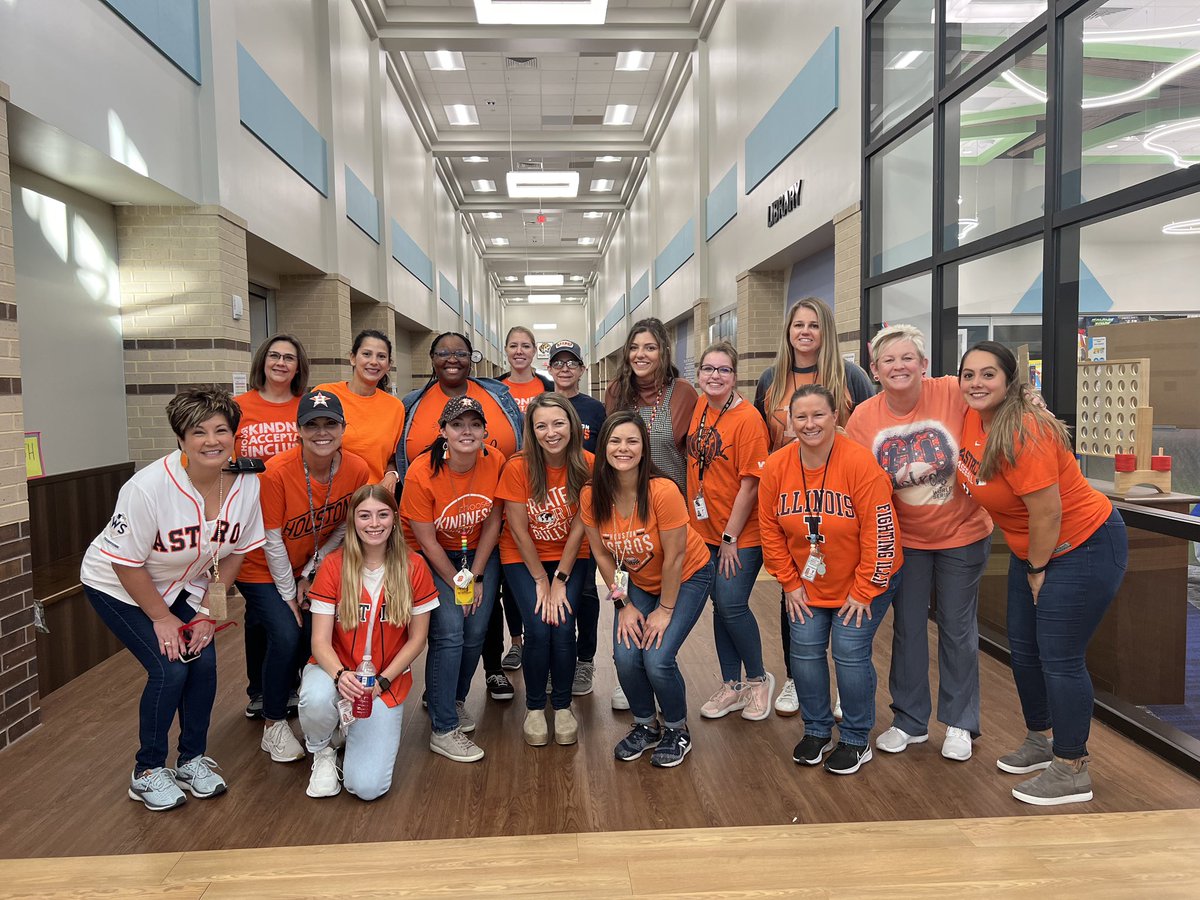 Mrs_Robinett's tweet photo. Grand Oaks wears orange to celebrate Unity Day (and support the Astros) #UnityEveryDay #UnityDay2022 ##HoustonAstros @TISDGOES @TomballISD https://t.co/53PBO1ATL8