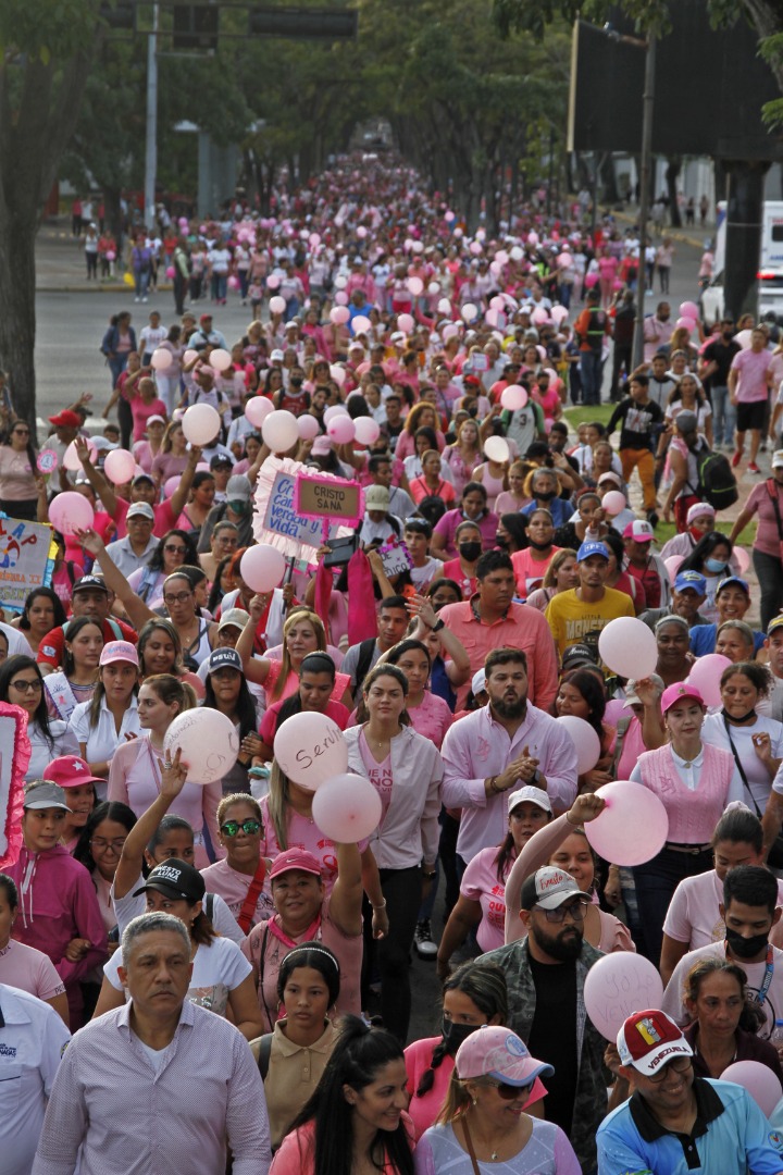 ErnestoLunaPsuv's tweet photo. Buscamos incentivar el cuidado de todos y todas.

Recuerden que la detección precoz a fin de mejorar el pronóstico y la supervivencia de los casos de cáncer de mama sigue siendo la piedra angular de la lucha contra este cáncer. https://t.co/ZC2iz0sMXf