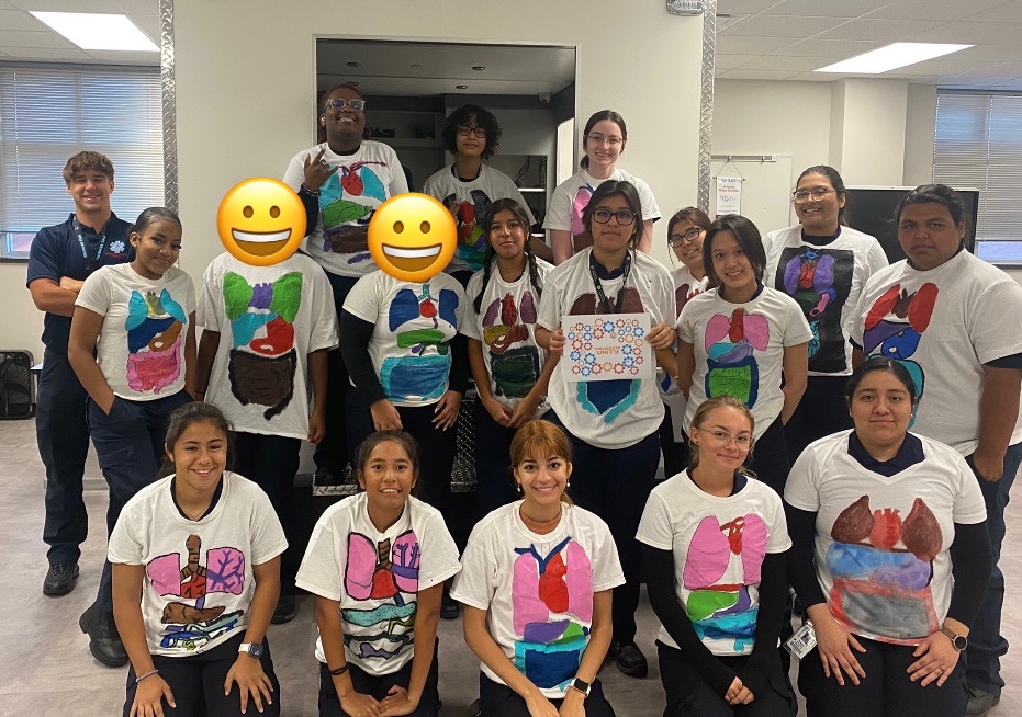 EmtMctc's tweet photo. MCTC EMT students celebrated Unity Day, by wearing our Anatomy shirts, that remind us it’s what’s on the inside that matters! #unityday2022 #KatyCommUNITY #emseducation @MCTC_RealWorld https://t.co/w7gNUJO498