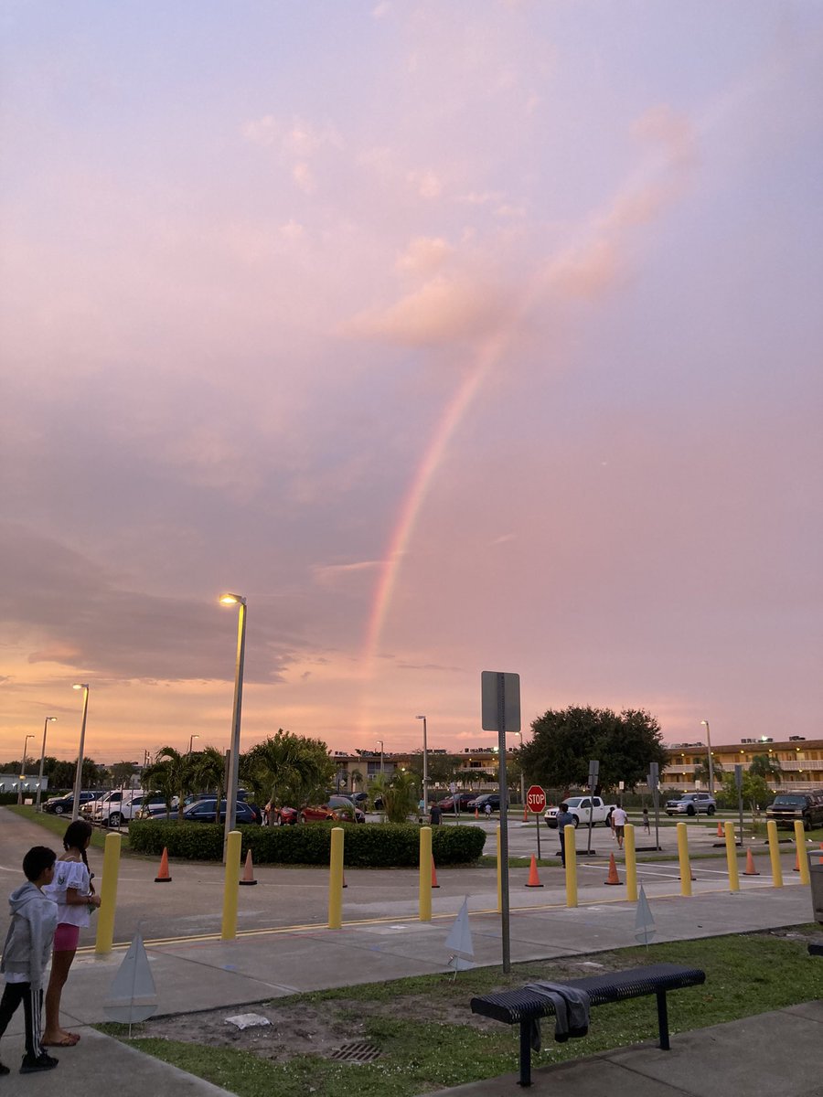 MistyBauer20's tweet photo. @KenlynnDalton @COTaylor_PBC @angelamgonzalez @PattiLucas11 @AshleySchutt2 Our event was a huge success and  then a beautiful rainbow to end the evening! @COTaylor_PBC @PattiLucas11 @angelamgonzalez https://t.co/yxLy4fLpss