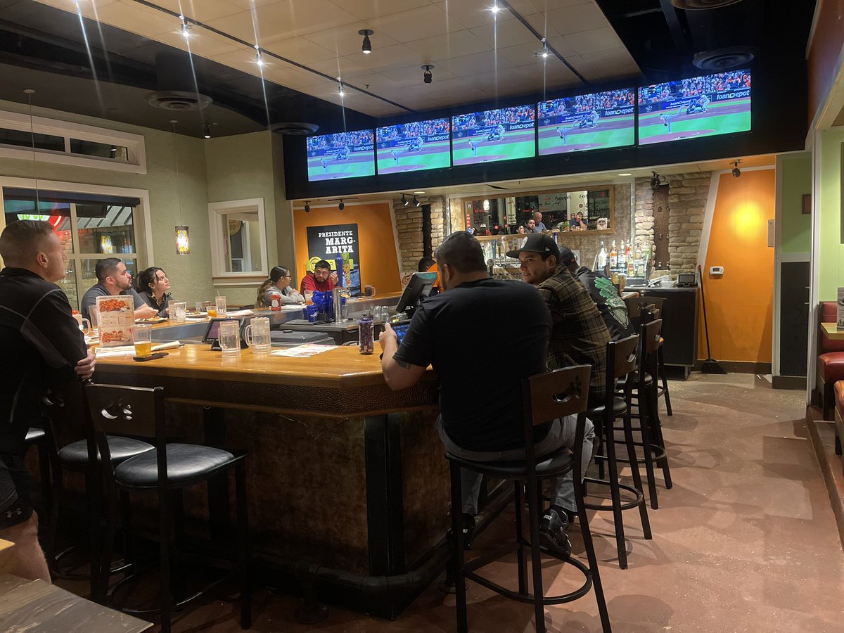 KCfromChilis tweet media