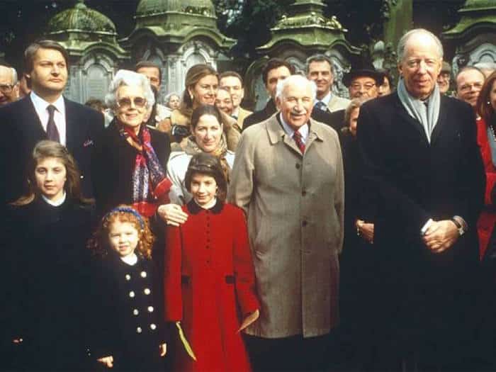 vtforeignpolicy's tweet photo. Bankster Cabal Caught in Switzerland, Again!
VT's Jonas Alexis goes deep into Euro Banking to Find the Families and Corporations that Control.
https://t.co/PCTbBvpbfe

#BANKING_SYSTEM #EUROPE #HISTORY #ROTHSCHILD https://t.co/0KmEJTygWT
