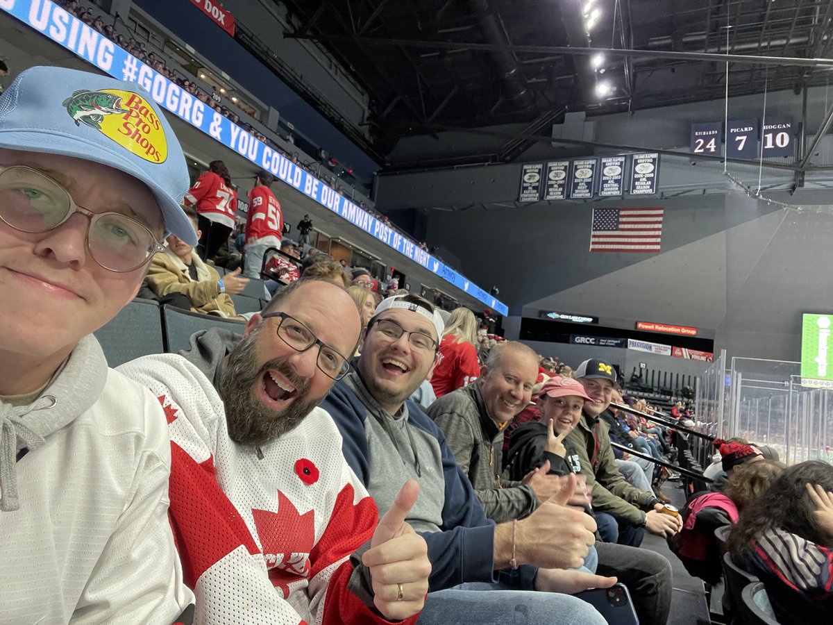 jsnella's tweet photo. #gogrg with the GROOM HIMSELF!! https://t.co/OtRYtZKYNc