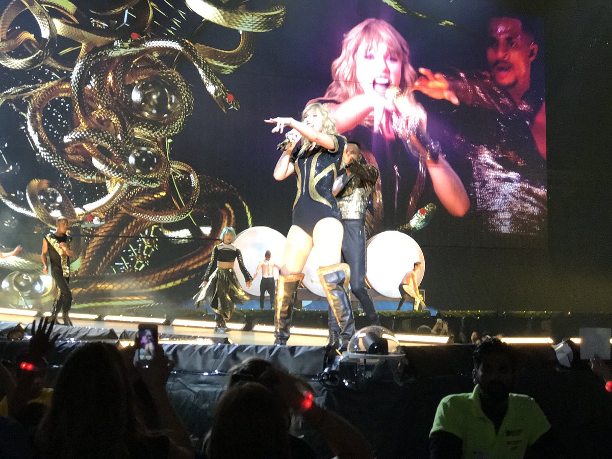 DanSwiftie's tweet photo. With the new album almost here, and the talk of tour heavy in the air, been thinking about the last tour a lot. Can’t wait to be in an arena full of Swifties again singing along with @taylorswift13! #RepTourToronto #TSmidnighTS @taylornation13 https://t.co/GPRrHaXcJy