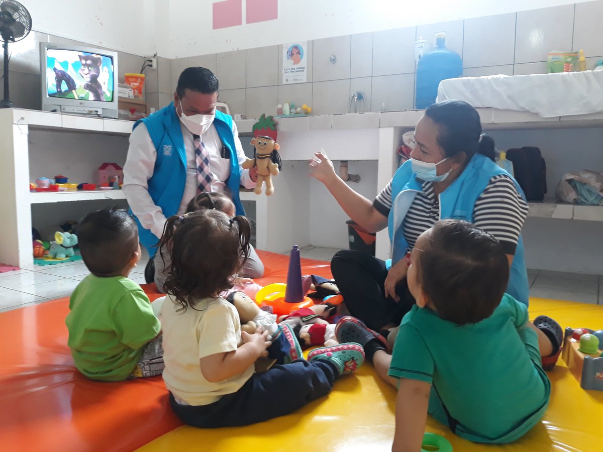 Patricioav70's tweet photo. #MiesChone| En recorrido visitamos los CDI #Chispita #AngeldeMiGuarda #Babylandia y #UnionInfantil donde observamos las instalaciones, verificamos el proceso de alimentación y dialogamos con las coordinadoras sobre las necesidades y mantenimiento de los CDI.
@EstebanBernalB https://t.co/4QYAseqbSi