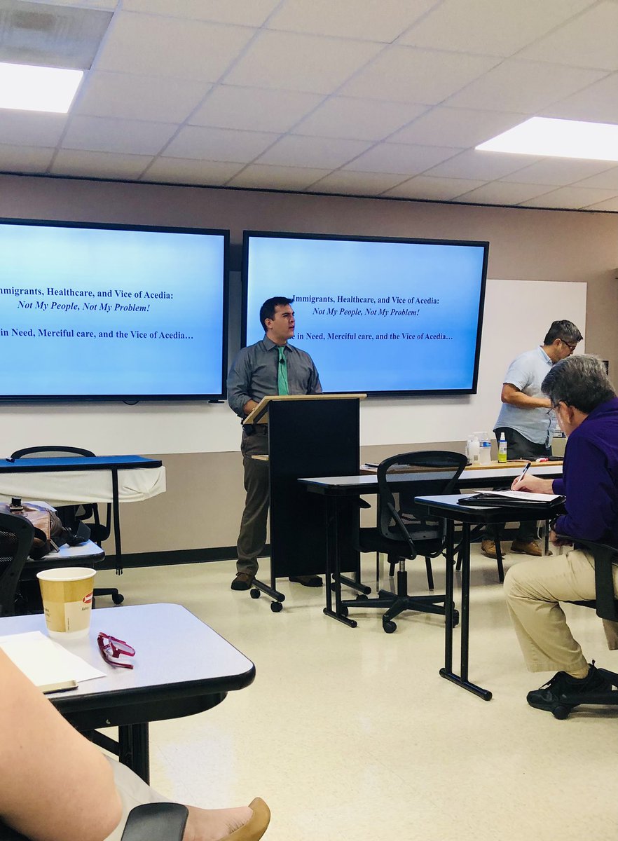 AbshireElise's tweet photo. 2 wks ago, I flew home, surprising my mom for her birthday, &amp; to meet/hear Dr. Miguel Romero talk at a bioethics series at my undergrad, @FranUbr. My capstone (grateful to stellar professors there!) focused on disability &amp; woundedness. His work was a catalyst for my writing… https://t.co/zTJVZri2Cp