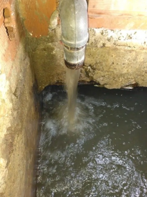 #19Oct #Caracas #AguaContaminada 
 La organización <a href="/CEDICE/">CEDICE</a> alertó el #18Oct que el desbarrador (filtro) principal de predistribución que surte a Caracas está averiado, por lo que el agua fluye sin ser tratada. - <a href="/eldiario/">El Diario</a>