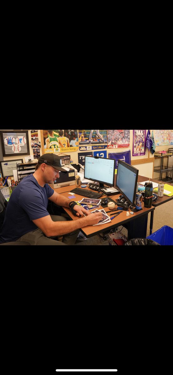 Mr. Rooney tweet media