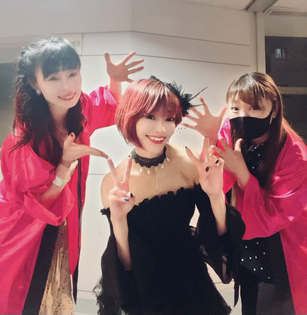 yumichiiiiiiii's tweet photo. おはようございます✌️

今朝は #フォティプロ の仲間と共に📷
ってこれ今日ではない😆

8月のソロコンテにELI先生とあすみんさんが応援に来てくれた💗
この御恩は一緒忘れません‼︎という想いもありソロ活動を始める訳です☺️
11月にソロ1発目やるで〜お楽しみに😋

今日もパワー全開で😉💪

#ゆみちぃ https://t.co/CxxUOOfB9j