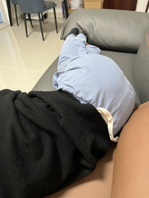 RoryReade2's tweet photo. 贱狗连自己老婆也只能偷拍，别人操你老婆的时候你是不是也偷偷看着撸自己的废物鸡巴！看着你老婆被操到高潮！
#淫妻 #反差婊 #淫娃 #母狗 #骚妻 #反差 #女友 #绿帽 #绿奴 #暴露 #羞辱  #淫荡 #射屏 #文爱 #合照 #足交 https://t.co/gTuBysI6t8