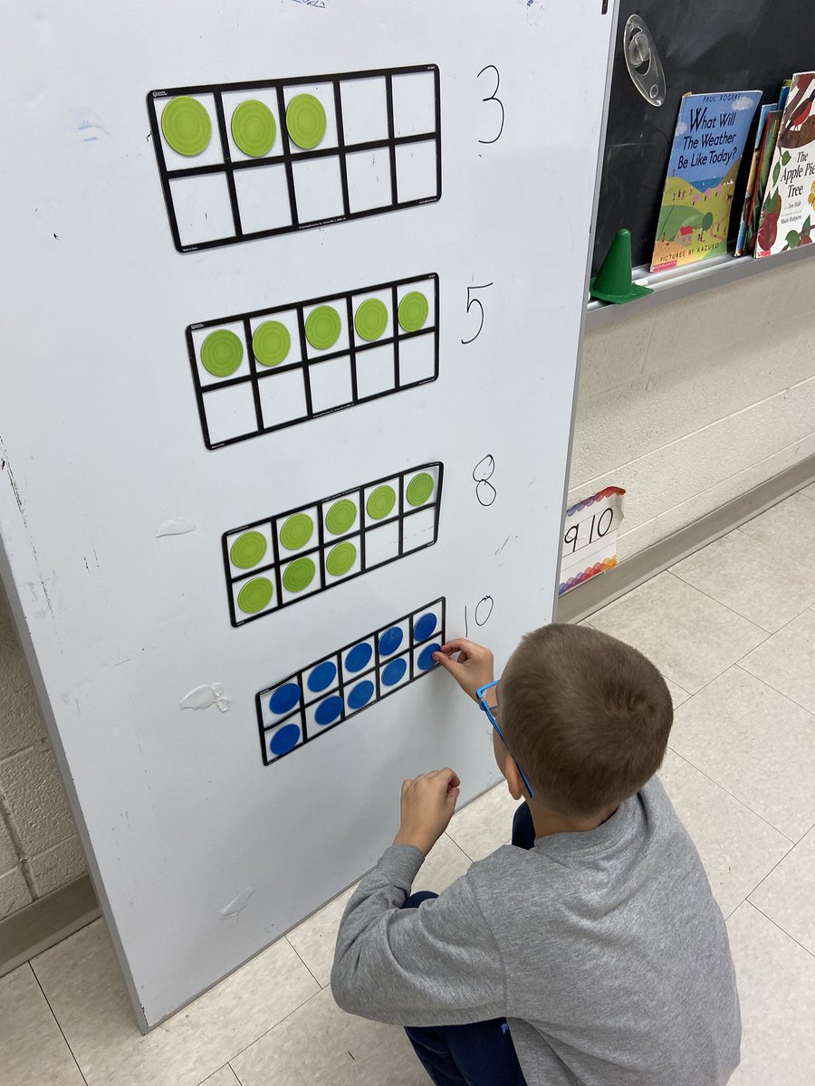 Ms_Pastore's tweet photo. Math centres have been a hit in our SK/1 class this week  #measurement #adding @SMCDSB_SNC @SMCDSB_SNC @3marydm https://t.co/pSLZlK3UxV