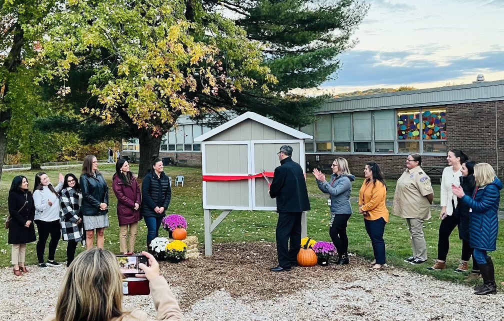 MtView07836's tweet photo. Our outdoor classroom is officially open! Thank you to the MO community for your support! @MountOliveTSD @melandyk https://t.co/aPKcytjkXd