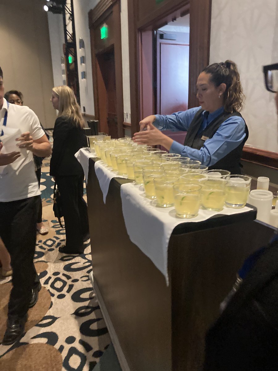 UCRadRes's tweet photo. Excited for our crew at  #ASER2022 @ERadSociety #jamming #RadFam https://t.co/bI32xoFHgi