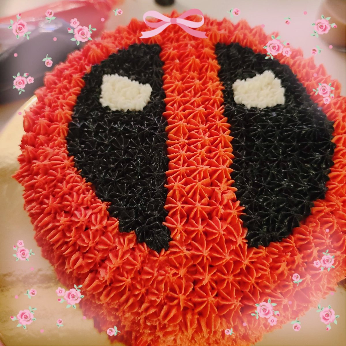 NinasNumNums's tweet photo. ˚ʚ deadpool cake ɞ˚
~°♡°~
˚ʚ🌸ɞ˚ : made by me
( \ / )
(„• ֊ •„)・・‿︵‿୨ tags ୧‿︵‿
#deadpool #marvel #cake #baker #buttercream #comics #comic #cakedecorator #cakedecorating #piping #frosting #icing #baking #bakingcore #cute #kawaii #florida #kawaiiaesthetic #sanrio https://t.co/8nKRJPzu43