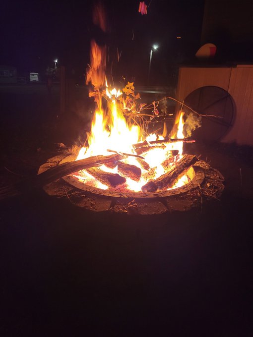 Mandy - One of the last fires for season! https://t.co/6qGRgOVZk3