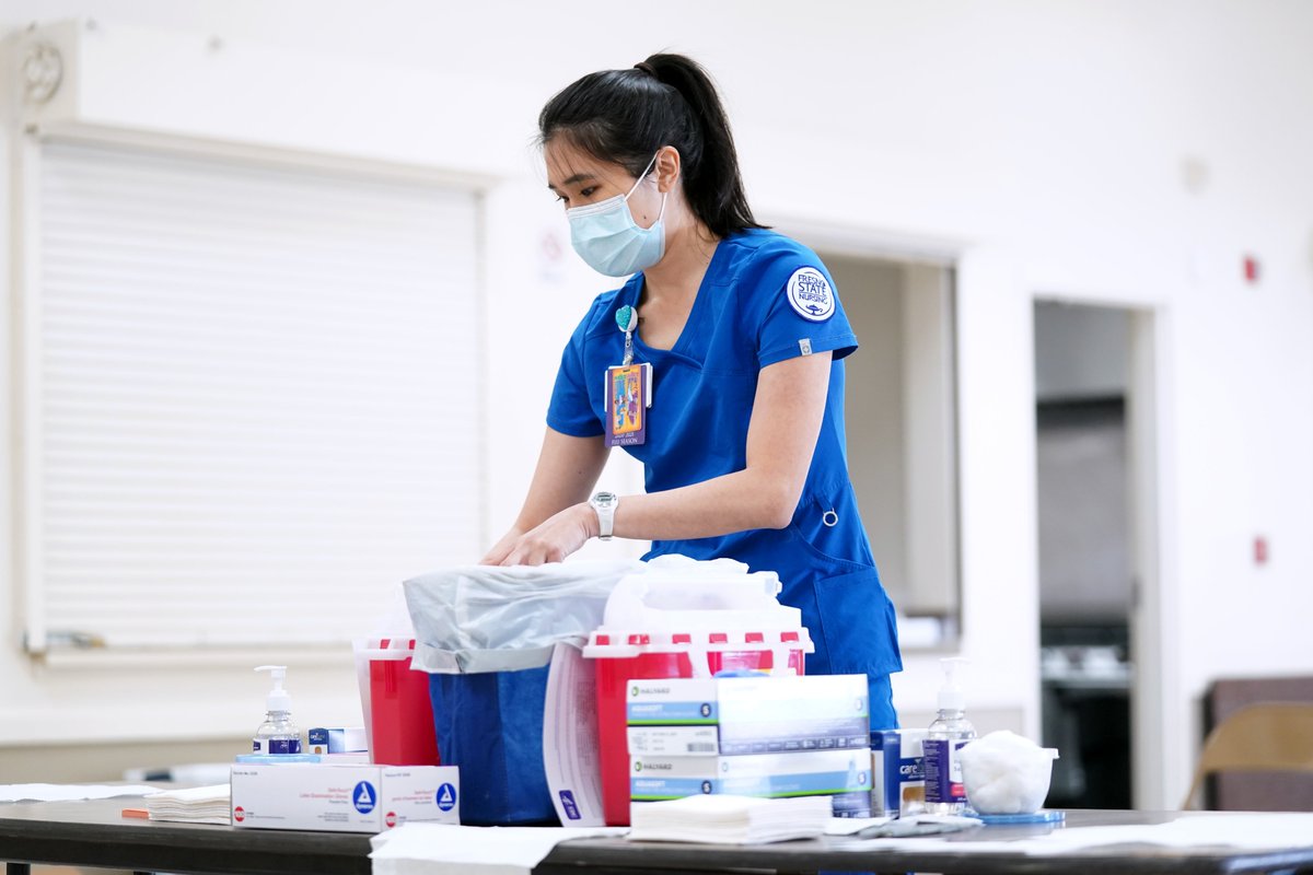 Fresnostateosp's tweet photo. During Feria de Educación we'll have a health component with on site COVID-19 testing and areas to measure your blood pressure. In addition with over a 100 booths during the resource fair for you to mingle with college reps, student clubs & organizations! ⚕️🩺 #FSFeria #CSUFeria https://t.co/lsaSLNMqGS