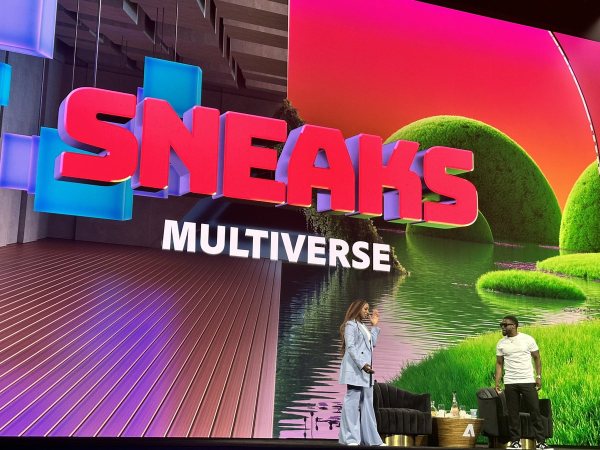 DigitalLA's tweet photo. #Sneaks Multiverse begins with people pitching graphic features to Kevin Hart and #AdobeMax audience at @MSTheater (where Emmys were held!).
Features with popular response may be added to future Adobe products
#CleverComposite
#InstantAdd adds logos to videos https://t.co/zwJ6VQmY0S