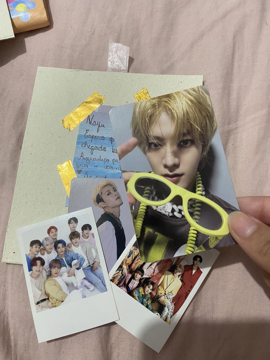 yumikaswadi's tweet photo. Feedback positivo para @johnpoems que me vendeuuu esse Yuta maravilhoso. Veio muito bem embalado e cheio de mimos lindos ❤️🥹 https://t.co/ZzwZSt2jiy