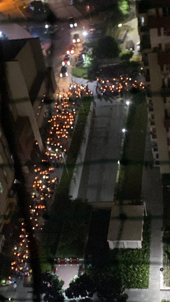 tejprakash3004's tweet photo. @CeoNoida,@CP_Noida ,@myogiadityanath ,@NCRKHABAR ,
Around 1000 residents in LB did a candle march in sympathy for baby who lost life due to stray dogs attack and protested for "Stray dog free" safer life lead by scared children.
Pl take action to provide safety to children. https://t.co/8YAwcMDgLG