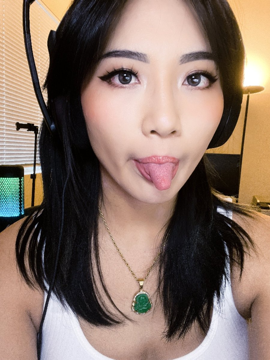 dwirsl's tweet photo. meow

twitch . tv / squeakzgg https://t.co/2sBvtyHU7B