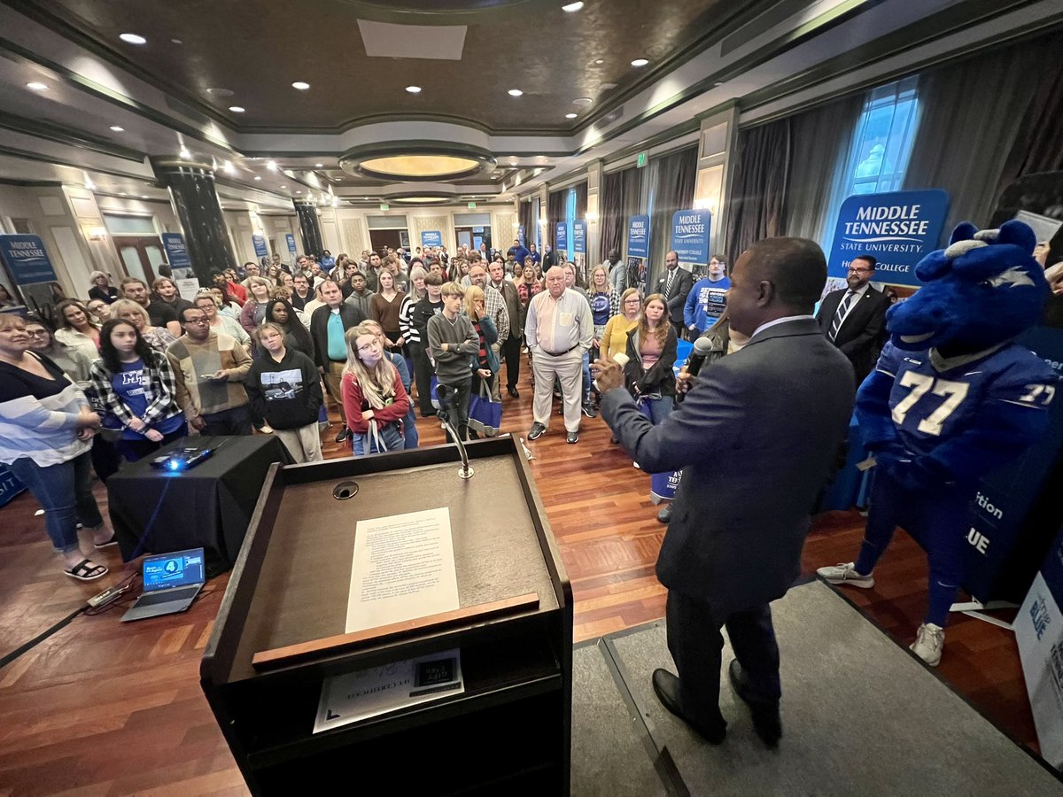 PresidentMcPhee's tweet photo. We doubled our crowd of prospective students and their families at tonight’s @MTAdmissions #TrueBlueTour stop in Johnson City! We’ll be in Knoxville Thursday! Info: https://t.co/una21xbLLy https://t.co/tyvYGi5LXO