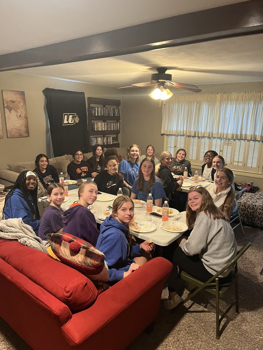 CapCityCavsVB's tweet photo. District Dinner is our favorite!! Madison’s catering, hoco parade posters, and volleyball on the TV! Your Lady Cavs are ready for Districts! https://t.co/BdINWKj8Qm