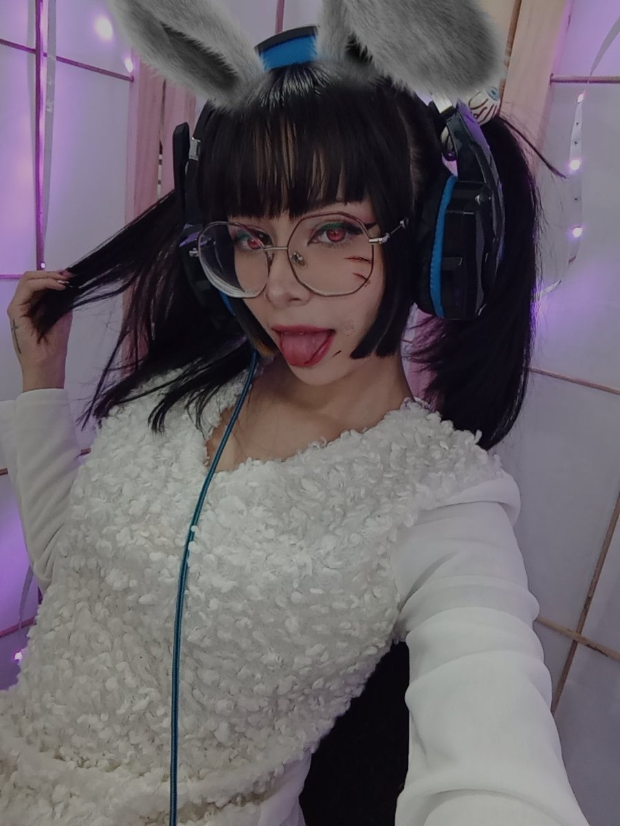 GotitazC's tweet photo. Holi ando en stream! Hoy toca terror mil https://t.co/08aucP3WpN https://t.co/jpJHNPPU63