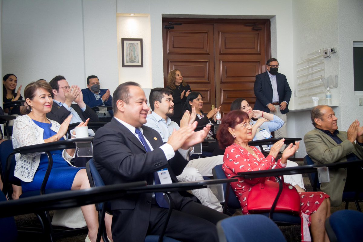 DesdeICAMI's tweet photo. #NIVELICAMI
Este viernes 14 de Octubre se llevó a cabo la clausura del Programa Líderes en Desarrollo Generación 42, en ICAMI Monterrey. 
¡Muchas felicidades a todos los participantes por su esfuerzo y dedicación!

https://t.co/6jsjBq6zfA
https://t.co/7OSjzqNmUF https://t.co/sbhvnWhBdh