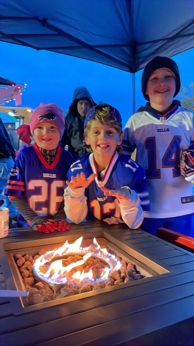 klemNorthPE's tweet photo. 5th Grade Orienteering Day to @KlemNorthStars Trunk or Treat! What an exciting day 🗺🏕🔥 

Thank you KN @WebsterNYPTSA for organizing such a memorable event! https://t.co/3qyuVP3XEx