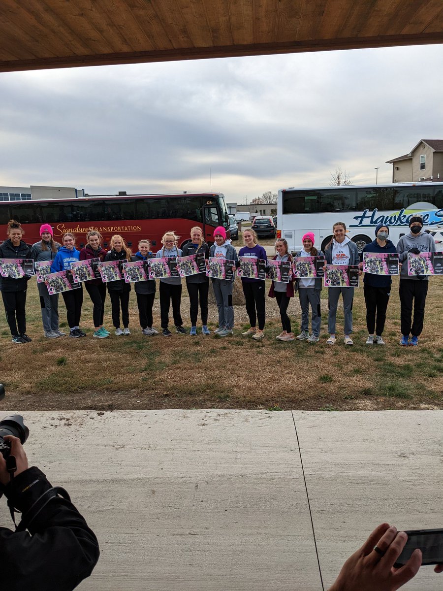 Jaguars_AD's tweet photo. . @GirlsAchs is your District Champion!!  Jags took home 1st by 21 points to advance to State! 3 runners in the top 10, all 6 in the top 20!

#iahsxc #GoJags https://t.co/BecoX3TcL6