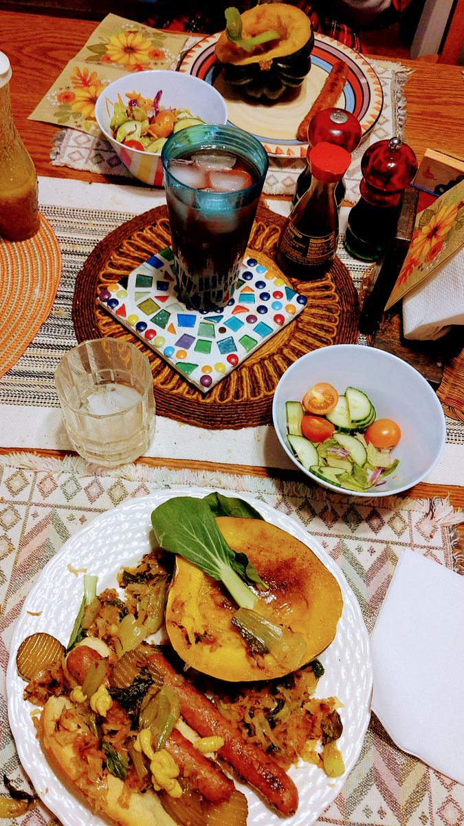 art_artlee's tweet photo. #NJ "Tonite'sDinner" #butternutsquash roasted w/#brownsugar #cinnamon #nutmeg #groundginger+chicken #andouillesausage+#leftover #sauerkraut+#gardensalad #gastronomia #fooddesign #relajado #vida #homecook #collageart #representationalart #foodart #mindfulness #creativeprocess https://t.co/B2WwGHIYxS