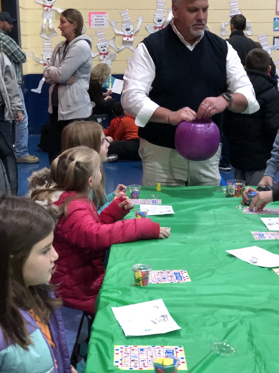 PattyFrancis15's tweet photo. Family Night At RESN@RSDRams@ringgoldnorth https://t.co/0M6txd4Fcd