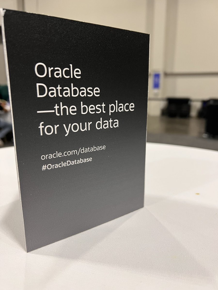 sandeshr's tweet photo. Hanging around the #ACELounge #CloudWorld #MeetAtCloudWorld @CloudWorld @oracleace @oracleugs @alexnuijten @ZedDBA @ggonza4knex @alexzaballa @viniciusdba @aontalba @ChrisRSaxon https://t.co/zrcQu71K7x
