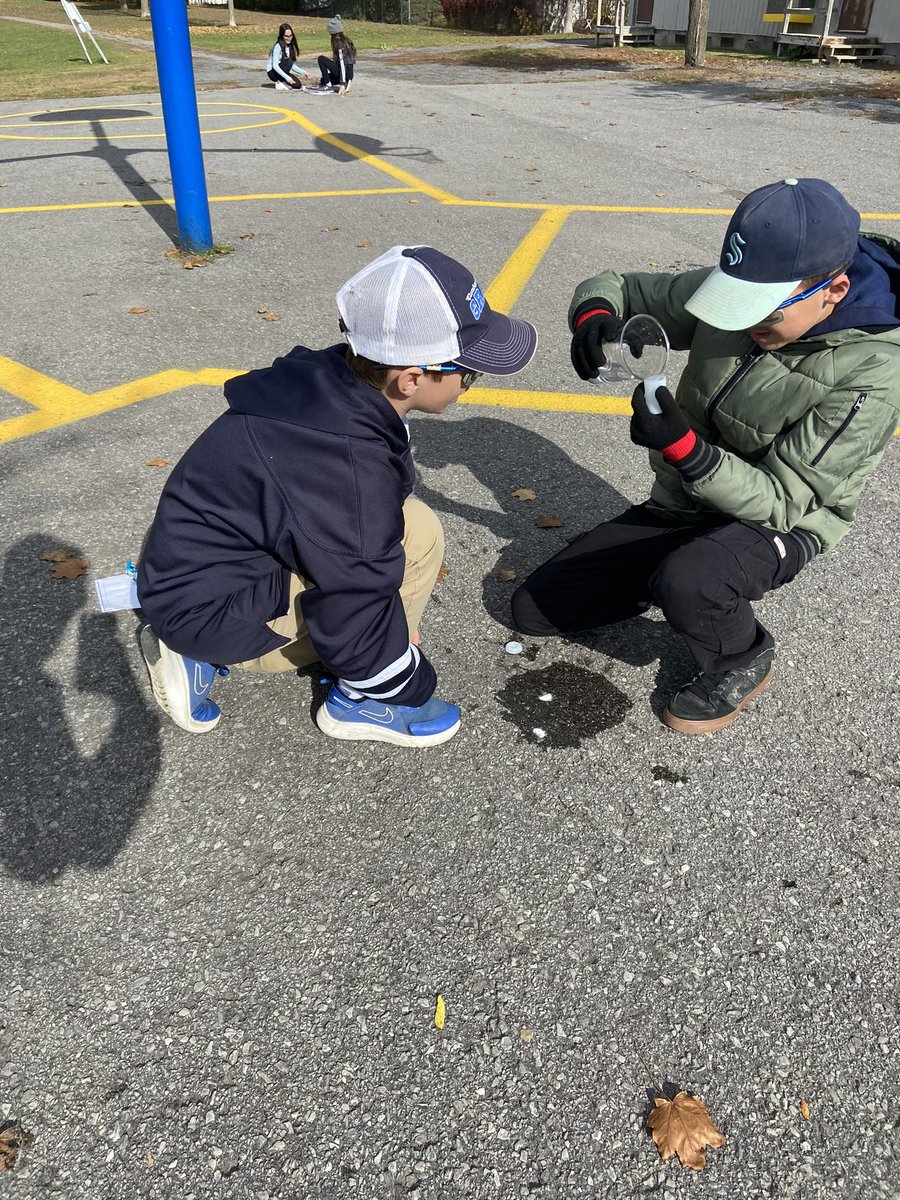 mrboddysclass's tweet photo. What a fun way to take part in #TakeMeOutsideDay .The students learned about how a controlled chemical reaction can produce thrust and then made photo canister rockets. It was a blast! They were amazed at how high their rockets went!  #ocsb @AssisiOCSB @SKentsclassroom #ocsbsteam https://t.co/p3Jn9vGdWt