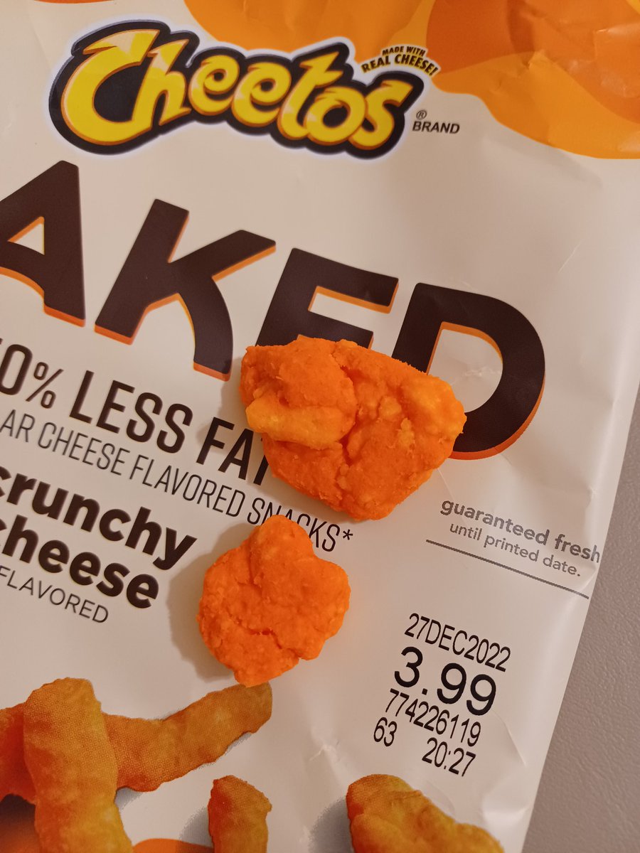 jamescmarch's tweet photo. @ChesterCheetah I ate one clump of whatever this is. Yuck! I fished two more chunks out of this bag. What is this? It doesn't belong in my favorite snack 😒 Please make  sure quality assurance looks in to this, PLEASE! https://t.co/mGg3NfB1vg