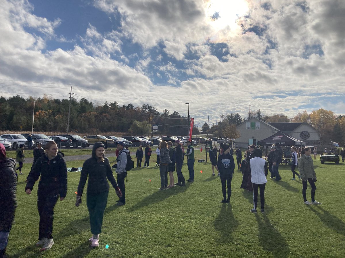 dave_harju's tweet photo. NCSSAA East Conference Running Championships were held at the Hornet’s Nest today. The St Matthew team showed great courage and perseverance- bravo tigers!! @CapoOttawa @StMatthewOCSB https://t.co/swsNVm5nTI