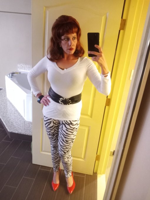 Did you know Peggy Bundy was a hot wife https://t.co/xrvAwwFBnZ<a href="/tag/manyvids"class="tags"><span>#manyvids</span></a>