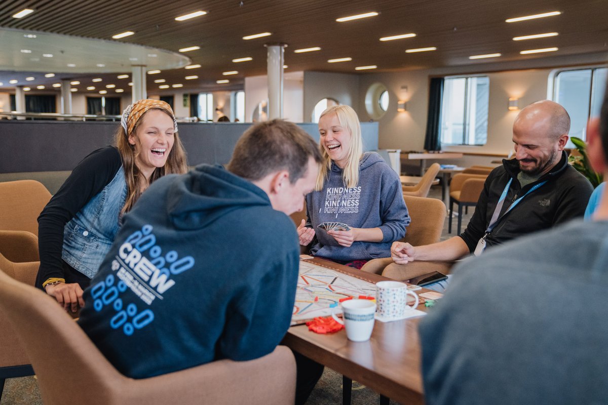 The volunteers on board a Mercy Ship often gather in the ship’s café to talk, play, and unwind outside their work shifts. Learn more about life on board and what it’s like to #MakeYourMark with Mercy Ships: mercyships.org/volunteer/life… #Community #Volunteer #GameNight #MercyShips